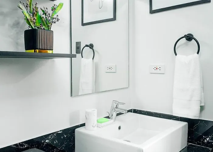 Lux Condo, Bay View, Mall Access Cebu